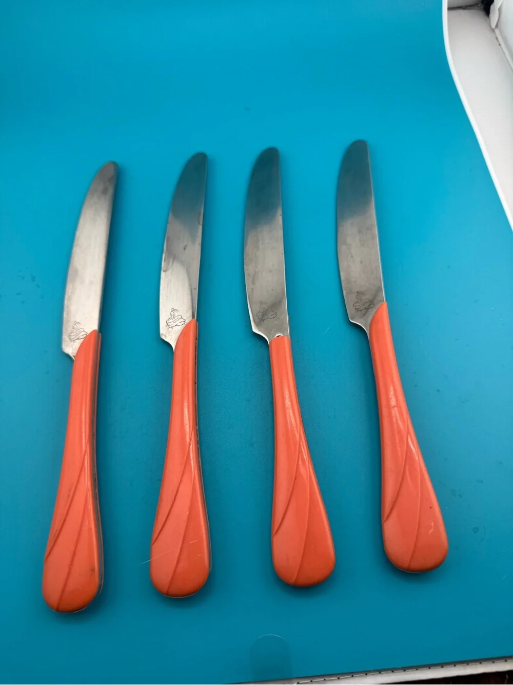 Vintage Fiesta Coral Orange Knives Set of 4 Taiwan
